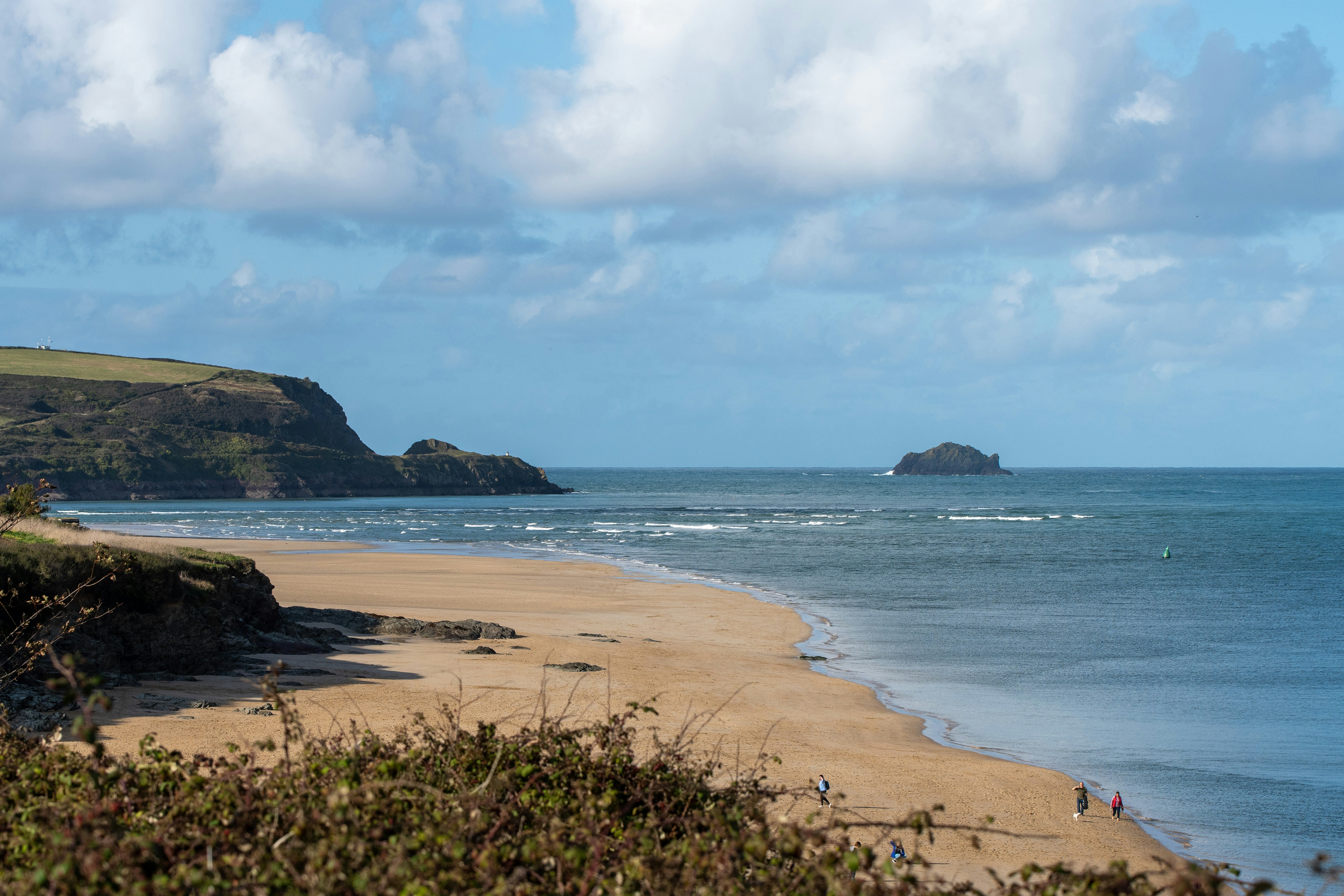 north cornwall beach in winter